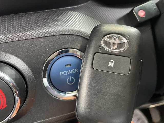 トヨタ ライズ Z 愛知県 2023(令5)年 2.6万km スムースグレーマイカメタリック 純正７型ナビ/バックカメラ/レーダークルーズコントロール/シートヒーター/コーナーセンサー/純正アルミホイール/LEDヘッドライト/ＥＴＣ２．０/ブラインドスポットモニター/衝突軽減システム/ドライブレコーダー/Bluetooth/CD/DVD/ステアリングスイッチ/スマートキー/プッシュスタート