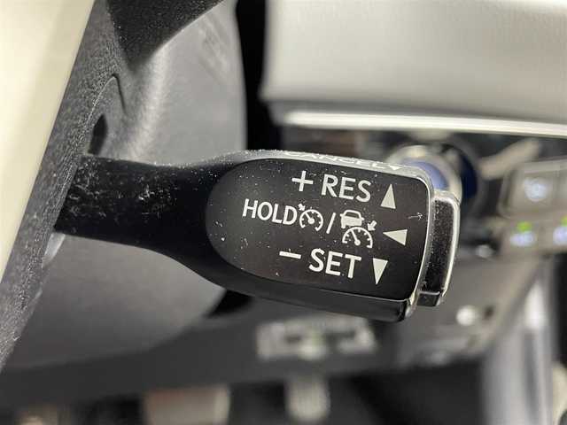 トヨタ プリウス A ツーリングセレクション 岡山県 2016(平28)年 7.6万km アティチュードブラックマイカ プッシュスタート/パーキングアシスト/スマートキー/ACC/ビルトインETC/バックカメラ/フルセグテレビ/純正９インチSDナビ/ヘッドアップディスプレイ/ドライブレコーダー/純正フロアマット/純正アルミホイール/レーンキープアシスト/オートライト/オートハイビーム/純正LEDヘッドライト/衝突被害軽減システム/フォグランプ