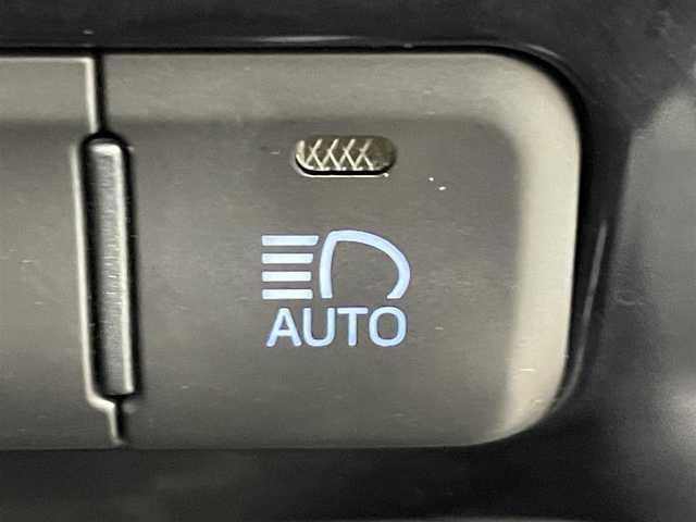 トヨタ プリウス A ツーリングセレクション 岡山県 2016(平28)年 7.6万km アティチュードブラックマイカ プッシュスタート/パーキングアシスト/スマートキー/ACC/ビルトインETC/バックカメラ/フルセグテレビ/純正９インチSDナビ/ヘッドアップディスプレイ/ドライブレコーダー/純正フロアマット/純正アルミホイール/レーンキープアシスト/オートライト/オートハイビーム/純正LEDヘッドライト/衝突被害軽減システム/フォグランプ