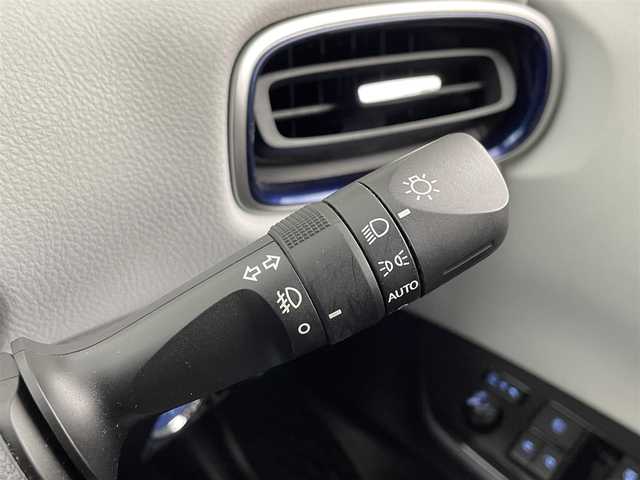 トヨタ プリウス A ツーリングセレクション 岡山県 2016(平28)年 7.6万km アティチュードブラックマイカ プッシュスタート/パーキングアシスト/スマートキー/ACC/ビルトインETC/バックカメラ/フルセグテレビ/純正９インチSDナビ/ヘッドアップディスプレイ/ドライブレコーダー/純正フロアマット/純正アルミホイール/レーンキープアシスト/オートライト/オートハイビーム/純正LEDヘッドライト/衝突被害軽減システム/フォグランプ