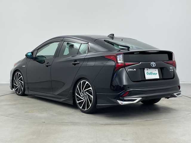 トヨタ プリウス A 新潟県 2019(令1)年 7万km 黒 純正ナビ/CD/DVD/BT/フルセグ/バックカメラ/LEDヘッドライト/デジタルインナーミラー/ステアリングスイッチ/純正エンジンスターター/BSM/コーナーセンサー前後/純正フロアマット/ドライブレコーダー/レーンアシスト/オートライト/レーダークルーズコントロール