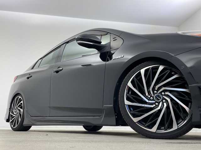 トヨタ プリウス A 新潟県 2019(令1)年 7万km 黒 純正ナビ/CD/DVD/BT/フルセグ/バックカメラ/LEDヘッドライト/デジタルインナーミラー/ステアリングスイッチ/純正エンジンスターター/BSM/コーナーセンサー前後/純正フロアマット/ドライブレコーダー/レーンアシスト/オートライト/レーダークルーズコントロール