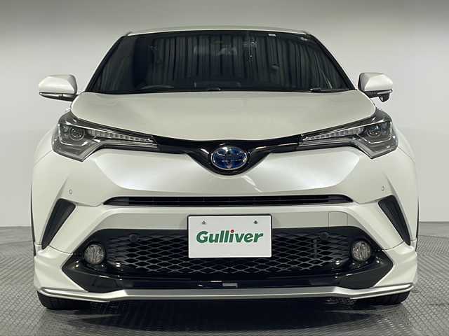 トヨタ Ｃ－ＨＲ G 神奈川県 2017(平29)年 6.7万km ホワイトパールクリスタルシャイン モデリスタエアロ　/バックカメラ　/純正9インチナビ　/‐AM/FM/CD/DVD/フルセグTV/Bluetooth　/Toyota Safety Sense P　/プリクラッシュセーフティシステム　/レーンディパーチャーアラート　/レーダークルーズコントロール　/オートマチックハイビーム　/ブランイドスポットモニター　/KENWOOD前後ドラレコ　/レザーシート　/シートヒーター