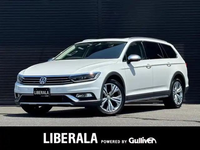フォルクスワーゲン パサート オールトラック TDI 4モーション アドバンス 山梨県 2020(令2)年 5.5万km オリックスホワイトマザーオブパールエフェクト 純正メモリナビ/　（CD/DVD/Bluetooth/USB）/AppleCarPlay/AndroidAuto/パノラマSR/360°カメラ/黒革/パワーシート/シートヒーター/ベンチレーション/ステアリングヒーター/プリクラッシュ/ACC/LKA/ブラインドスポットアシスト/前後PDC/パドルシフト/電動テールゲート/純正18インチAW/ETC2.0