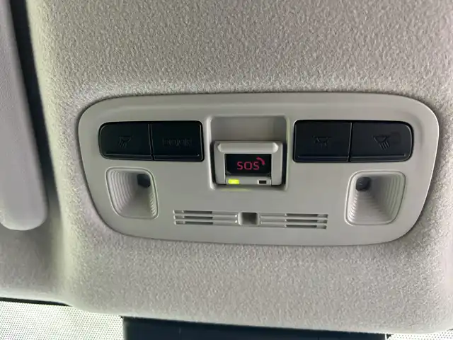 トヨタ シエンタ ハイブリッド Z 鹿児島県 2023(令5)年 1.9万km アーバンカーキ 純正10.5インチディスプレイオーディオ（ナビ機能付）/（AM/FM/Bluetooth/フルセグテレビ）/パノラミックビューモニター/フリップダウンモニター/トヨタセーフティセンス/・プリクラッシュセーフティ/・レーンキープアシスト/・レーダークルーズコントロール/・アダプティブハイビームシステム/・ロードサインアシスト/両側パワースライドドア/ビルトインETC/LEDオートライト/純正フロアマット/ブラインドスポットモニター/100V電源/スマートキー/スペアキー