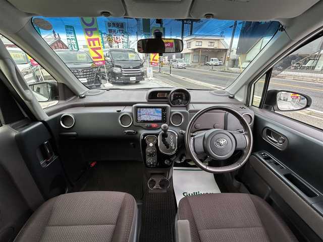 トヨタ スペイド G 大分県 2014(平26)年 5.1万km ホワイトパールクリスタルシャイン  ワンオーナー/ 社外メモリナビ/　・フルセグTV/　・BTオーディオ/　・CD/DVD再生/　・AM/FM/　・バックカメラ/ 片側パワースライドドア/ 運転席シートヒーター/ 横滑り防止装置/ ETC/ 12Vシガーソケット/ 純正フロアマット/ 電動格納ミラー/ KENWOODツィータースピーカー/ クラリオンサブウーファー/ 純正15インチアルミホイール/ ドアバイザー