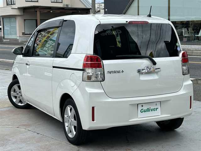 トヨタ スペイド G 大分県 2014(平26)年 5.1万km ホワイトパールクリスタルシャイン  ワンオーナー/ 社外メモリナビ/　・フルセグTV/　・BTオーディオ/　・CD/DVD再生/　・AM/FM/　・バックカメラ/ 片側パワースライドドア/ 運転席シートヒーター/ 横滑り防止装置/ ETC/ 12Vシガーソケット/ 純正フロアマット/ 電動格納ミラー/ KENWOODツィータースピーカー/ クラリオンサブウーファー/ 純正15インチアルミホイール/ ドアバイザー