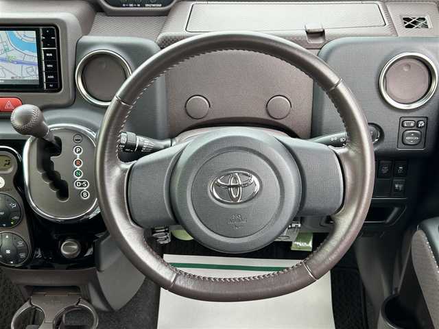 トヨタ スペイド G 大分県 2014(平26)年 5.1万km ホワイトパールクリスタルシャイン  ワンオーナー/ 社外メモリナビ/　・フルセグTV/　・BTオーディオ/　・CD/DVD再生/　・AM/FM/　・バックカメラ/ 片側パワースライドドア/ 運転席シートヒーター/ 横滑り防止装置/ ETC/ 12Vシガーソケット/ 純正フロアマット/ 電動格納ミラー/ KENWOODツィータースピーカー/ クラリオンサブウーファー/ 純正15インチアルミホイール/ ドアバイザー