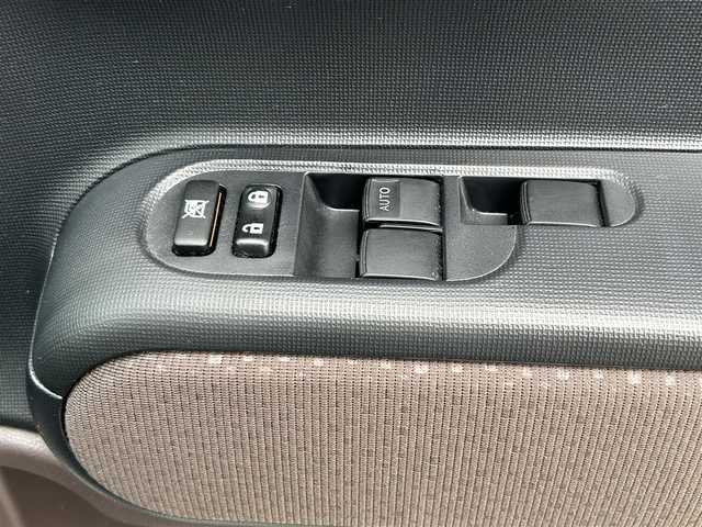 トヨタ スペイド G 大分県 2014(平26)年 5.1万km ホワイトパールクリスタルシャイン  ワンオーナー/ 社外メモリナビ/　・フルセグTV/　・BTオーディオ/　・CD/DVD再生/　・AM/FM/　・バックカメラ/ 片側パワースライドドア/ 運転席シートヒーター/ 横滑り防止装置/ ETC/ 12Vシガーソケット/ 純正フロアマット/ 電動格納ミラー/ KENWOODツィータースピーカー/ クラリオンサブウーファー/ 純正15インチアルミホイール/ ドアバイザー