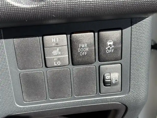 トヨタ スペイド G 大分県 2014(平26)年 5.1万km ホワイトパールクリスタルシャイン  ワンオーナー/ 社外メモリナビ/　・フルセグTV/　・BTオーディオ/　・CD/DVD再生/　・AM/FM/　・バックカメラ/ 片側パワースライドドア/ 運転席シートヒーター/ 横滑り防止装置/ ETC/ 12Vシガーソケット/ 純正フロアマット/ 電動格納ミラー/ KENWOODツィータースピーカー/ クラリオンサブウーファー/ 純正15インチアルミホイール/ ドアバイザー