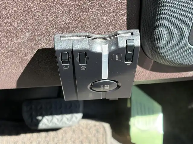 トヨタ スペイド G 大分県 2014(平26)年 5.1万km ホワイトパールクリスタルシャイン  ワンオーナー/ 社外メモリナビ/　・フルセグTV/　・BTオーディオ/　・CD/DVD再生/　・AM/FM/　・バックカメラ/ 片側パワースライドドア/ 運転席シートヒーター/ 横滑り防止装置/ ETC/ 12Vシガーソケット/ 純正フロアマット/ 電動格納ミラー/ KENWOODツィータースピーカー/ クラリオンサブウーファー/ 純正15インチアルミホイール/ ドアバイザー