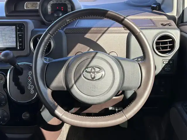 トヨタ スペイド G 大分県 2014(平26)年 5.1万km ホワイトパールクリスタルシャイン  ワンオーナー/ 社外メモリナビ/　・フルセグTV/　・BTオーディオ/　・CD/DVD再生/　・AM/FM/　・バックカメラ/ 片側パワースライドドア/ 運転席シートヒーター/ 横滑り防止装置/ ETC/ 12Vシガーソケット/ 純正フロアマット/ 電動格納ミラー/ KENWOODツィータースピーカー/ クラリオンサブウーファー/ 純正15インチアルミホイール/ ドアバイザー