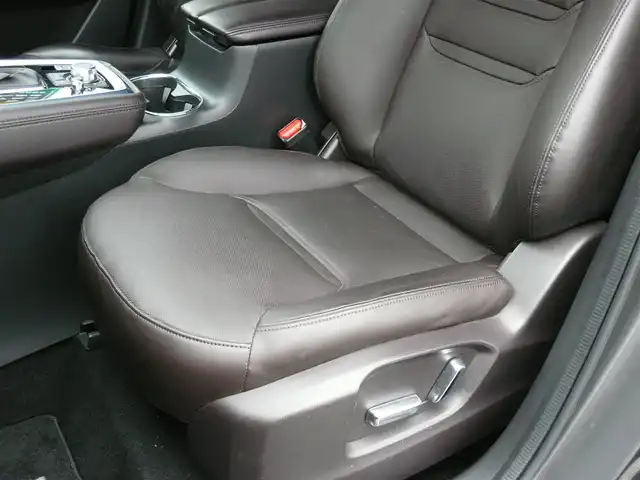 マツダ ＣＸ－８ XD Lパッケージ 静岡県 2017(平29)年 17.6万km マシーングレープレミアムM 純正メーカーオプションナビ/BOSEサウンドシステム/フルセグテレビ/Bluetooth/DVD再生/AUX・USB/全周囲カメラ/車間認知支援システム/スマートシティブレーキ/ブラインドスポット/レーンキープアシスト/交通標識認識システム/ドライバーアテンションアラート/ヘッドアップディスプレイ/レーダークルーズコントロール/THULEルーフキャリア/パワーバックドア/ステアリングヒーター/シートヒーター/パワーシート/レザーシート/オートライト/オートハイビーム/LEDヘッドライト/オートワイパー/ETC