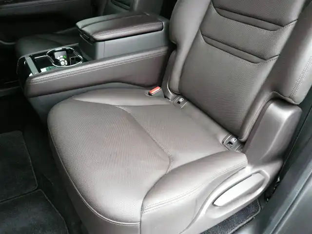 マツダ ＣＸ－８ XD Lパッケージ 静岡県 2017(平29)年 17.6万km マシーングレープレミアムM 純正メーカーオプションナビ/BOSEサウンドシステム/フルセグテレビ/Bluetooth/DVD再生/AUX・USB/全周囲カメラ/車間認知支援システム/スマートシティブレーキ/ブラインドスポット/レーンキープアシスト/交通標識認識システム/ドライバーアテンションアラート/ヘッドアップディスプレイ/レーダークルーズコントロール/THULEルーフキャリア/パワーバックドア/ステアリングヒーター/シートヒーター/パワーシート/レザーシート/オートライト/オートハイビーム/LEDヘッドライト/オートワイパー/ETC