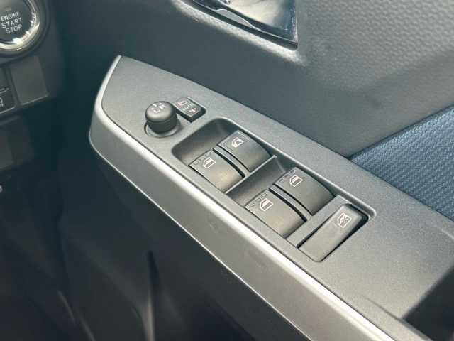 トヨタ ルーミー カスタムG－T 千葉県 2022(令4)年 2.8万km パールホワイトⅢ 純正ディスプレイオーディオ/フルセグTV/Bluetooth/パノラミックビューモニター/モデリスタエアロ（フロント・サイド・リア）/前後コーナーセンサー/両側パワースライドドア/レーダークルーズコントロール/前席シートヒーター/スマートアシスト３/衝突警報機能/衝突回避支援ブレーキ機能/誤発進抑制制御機能/車線逸脱警報機能/車線逸脱抑制制御機能/路側逸脱警報機能/ふらつき警報/先行車発進お知らせ/標識認識機能/レーンキープコントロール/リヤクロストラフィックアラート/オートハイビーム/ウィンカーミラー/プッシュスタート/スマートキー/電動パーキングブレーキ/オートホールドブレーキ/LEDヘッドライト/純正アルミホイール/純正フロアマット