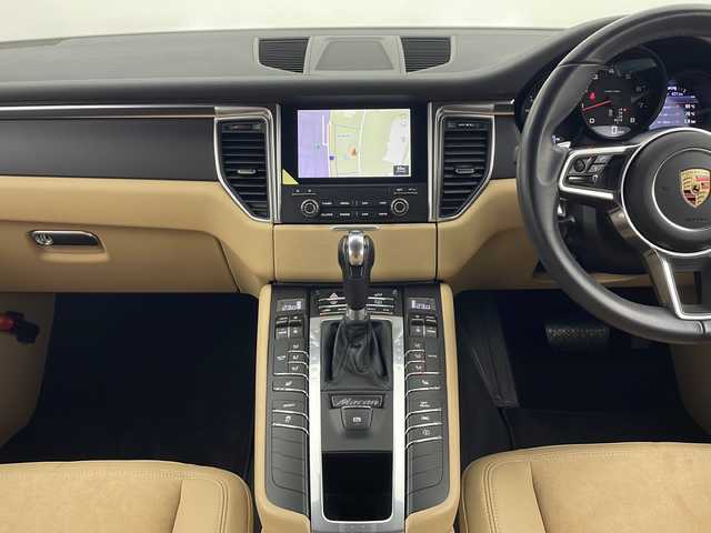 ポルシェ マカン 秋田県 2017(平29)年 1.2万km ピュアホワイト 純正OP　BBS製RSスパイダー　20)インチAW/純正18)インチAW　スタッドレス付AW積込/禁煙車/4WD/純正HDDナビ/バック/サイドカメラ/前後コーナーセンサー/クルーズコントロール/ベージュシート/パワーシート/シートヒーター/革巻きステアリング/パドルシフト/LEDライト/ETC/パワーバックドア/ヒルクライムアシスト/キーレス スタートシステム/W/サイドエアバッグ/ABS/スマートキーx2/保証書/取説/ナビ取説