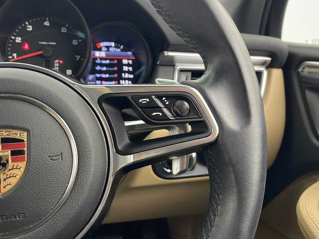 ポルシェ マカン 秋田県 2017(平29)年 1.2万km ピュアホワイト 純正OP　BBS製RSスパイダー　20)インチAW/純正18)インチAW　スタッドレス付AW積込/禁煙車/4WD/純正HDDナビ/バック/サイドカメラ/前後コーナーセンサー/クルーズコントロール/ベージュシート/パワーシート/シートヒーター/革巻きステアリング/パドルシフト/LEDライト/ETC/パワーバックドア/ヒルクライムアシスト/キーレス スタートシステム/W/サイドエアバッグ/ABS/スマートキーx2/保証書/取説/ナビ取説