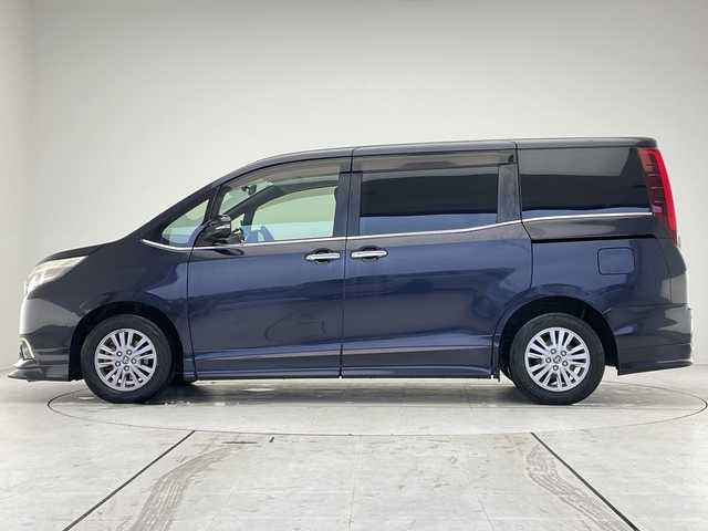 トヨタ エスクァイア Xi 愛知県 2015(平27)年 8.5万km スパークリングブラックパールクリスタルシャイン 純正ナビ/フリップダウンモニター/両側パワースライドドア/バックカメラ/純正アルミホイール/LEDヘッドライト/オートライト/ドライブレコーダー/ETC/フルセグ/CD DVD/Bluetooth/ステアリングスイッチ/スマートキー/プッシュスタート