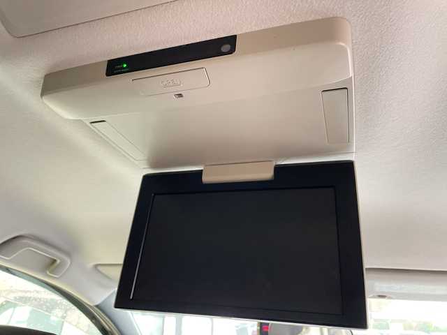 トヨタ エスクァイア Xi 愛知県 2015(平27)年 8.5万km スパークリングブラックパールクリスタルシャイン 純正ナビ/フリップダウンモニター/両側パワースライドドア/バックカメラ/純正アルミホイール/LEDヘッドライト/オートライト/ドライブレコーダー/ETC/フルセグ/CD DVD/Bluetooth/ステアリングスイッチ/スマートキー/プッシュスタート