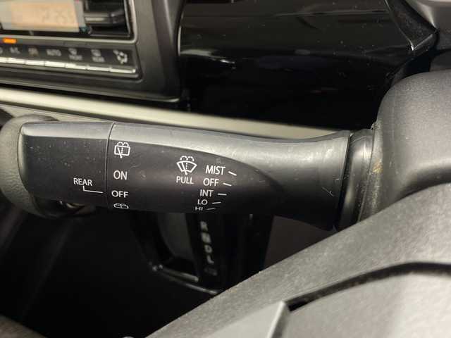 スズキ スペーシア カスタム HYBRID GS 鹿児島県 2018(平30)年 10.7万km ブレイブカーキP 社外SDナビゲーション/フルセグテレビ/Bluetooth/CD/DVD/FM/AM/スズキセーフティサポート/ビルトインETC/アイドリングストップ/運転席シートヒーター/バックカメラ/コーナーセンサー/片側パワースライドドア/純正アルミホイール/ドアバーザー/LEDヘッドライト