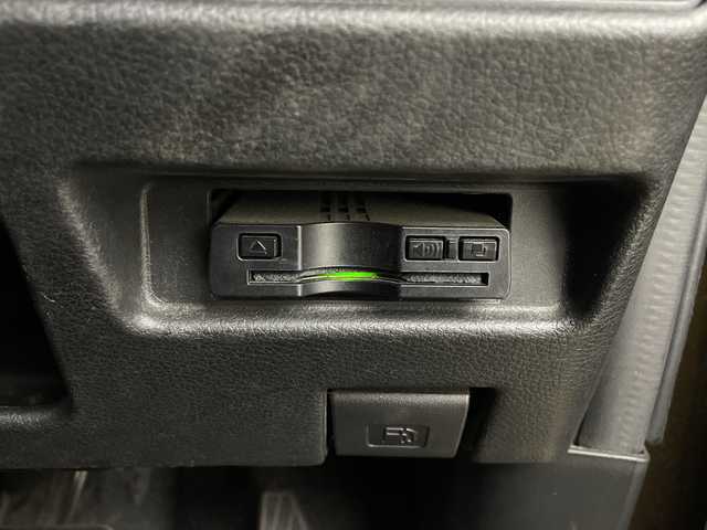 スズキ スペーシア カスタム HYBRID GS 鹿児島県 2018(平30)年 10.7万km ブレイブカーキP 社外SDナビゲーション/フルセグテレビ/Bluetooth/CD/DVD/FM/AM/スズキセーフティサポート/ビルトインETC/アイドリングストップ/運転席シートヒーター/バックカメラ/コーナーセンサー/片側パワースライドドア/純正アルミホイール/ドアバーザー/LEDヘッドライト