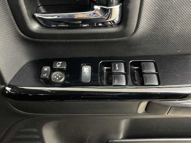 スズキ スペーシア カスタム HYBRID GS 鹿児島県 2018(平30)年 10.7万km ブレイブカーキP 社外SDナビゲーション/フルセグテレビ/Bluetooth/CD/DVD/FM/AM/スズキセーフティサポート/ビルトインETC/アイドリングストップ/運転席シートヒーター/バックカメラ/コーナーセンサー/片側パワースライドドア/純正アルミホイール/ドアバーザー/LEDヘッドライト