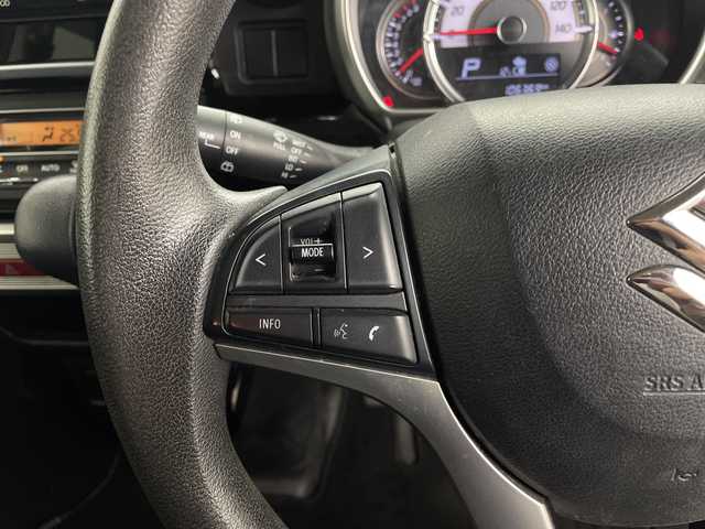 スズキ スペーシア カスタム HYBRID GS 鹿児島県 2018(平30)年 10.7万km ブレイブカーキP 社外SDナビゲーション/フルセグテレビ/Bluetooth/CD/DVD/FM/AM/スズキセーフティサポート/ビルトインETC/アイドリングストップ/運転席シートヒーター/バックカメラ/コーナーセンサー/片側パワースライドドア/純正アルミホイール/ドアバーザー/LEDヘッドライト