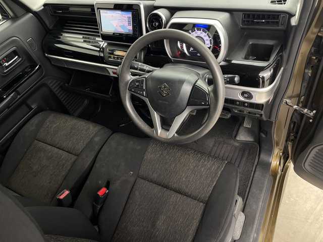 スズキ スペーシア カスタム HYBRID GS 鹿児島県 2018(平30)年 10.7万km ブレイブカーキP 社外SDナビゲーション/フルセグテレビ/Bluetooth/CD/DVD/FM/AM/スズキセーフティサポート/ビルトインETC/アイドリングストップ/運転席シートヒーター/バックカメラ/コーナーセンサー/片側パワースライドドア/純正アルミホイール/ドアバーザー/LEDヘッドライト