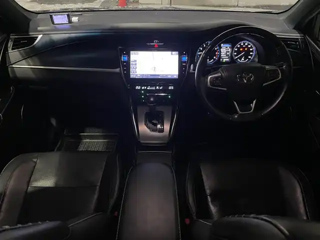 トヨタ ハリアー プレミアム メタル&レザーP 道央・札幌 2017(平29)年 6.7万km スパークリングブラックパールクリスタルシャイン ワンオーナー/4WD/社外メモリナビ(フルセグ、AM、FM、CD、DVD、BT)/バックカメラ/レーダークルーズコントロール/オートマチックハイビーム/プリクラッシュセーフティー/クリアランスソナー(F/R)/レーンディパーチャーアラート/寒冷地仕様/パワーシート(D/N)運転席メモリ付/パワーバックドア/シートヒーター(D/N)/シートクーラー(D/N)/純正18インチAW(サマータイヤ)/純正エンジンスターター/社外ドライブレコーダー(F)/社外後席モニター/ビルトインETC/スペアキー×1