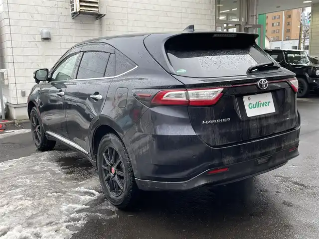 トヨタ ハリアー プレミアム メタル&レザーP 道央・札幌 2017(平29)年 6.7万km スパークリングブラックパールクリスタルシャイン ワンオーナー/4WD/社外メモリナビ(フルセグ、AM、FM、CD、DVD、BT)/バックカメラ/レーダークルーズコントロール/オートマチックハイビーム/プリクラッシュセーフティー/クリアランスソナー(F/R)/レーンディパーチャーアラート/寒冷地仕様/パワーシート(D/N)運転席メモリ付/パワーバックドア/シートヒーター(D/N)/シートクーラー(D/N)/純正18インチAW(サマータイヤ)/純正エンジンスターター/社外ドライブレコーダー(F)/社外後席モニター/ビルトインETC/スペアキー×1