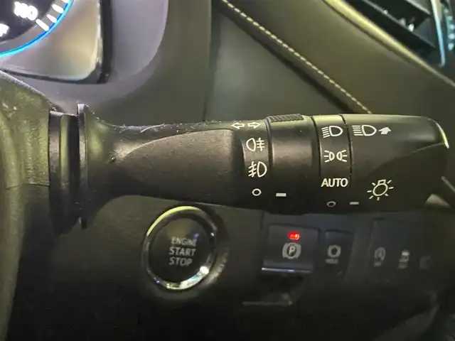 トヨタ ハリアー プレミアム メタル&レザーP 道央・札幌 2017(平29)年 6.7万km スパークリングブラックパールクリスタルシャイン ワンオーナー/4WD/社外メモリナビ(フルセグ、AM、FM、CD、DVD、BT)/バックカメラ/レーダークルーズコントロール/オートマチックハイビーム/プリクラッシュセーフティー/クリアランスソナー(F/R)/レーンディパーチャーアラート/寒冷地仕様/パワーシート(D/N)運転席メモリ付/パワーバックドア/シートヒーター(D/N)/シートクーラー(D/N)/純正18インチAW(サマータイヤ)/純正エンジンスターター/社外ドライブレコーダー(F)/社外後席モニター/ビルトインETC/スペアキー×1