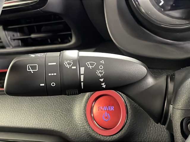 トヨタ ヤリス ハイブリッド Z 福岡県 2020(令2)年 1.2万km ブラック/コーラルクリスタルシャイン ワンオーナー/純正8インチディスプレイオーディオ/Bluetooth/フルセグTV/全方位カメラ/レーダークルーズコントロール/オートマチックハイビーム/衝突被害軽減ブレーキ/レーンアシスト/コーナーセンサー/D/Nシートヒーター/ビルトインETC/ドライブレコーダー/純正フロアマット/純正LEDヘッドライト/純正LEDフォグランプ/純正16インチアルミホイール