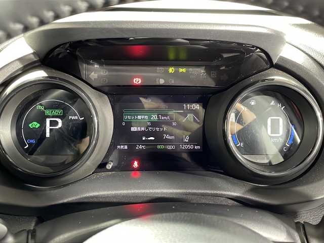 トヨタ ヤリス ハイブリッド Z 福岡県 2020(令2)年 1.2万km ブラック/コーラルクリスタルシャイン ワンオーナー/純正8インチディスプレイオーディオ/Bluetooth/フルセグTV/全方位カメラ/レーダークルーズコントロール/オートマチックハイビーム/衝突被害軽減ブレーキ/レーンアシスト/コーナーセンサー/D/Nシートヒーター/ビルトインETC/ドライブレコーダー/純正フロアマット/純正LEDヘッドライト/純正LEDフォグランプ/純正16インチアルミホイール