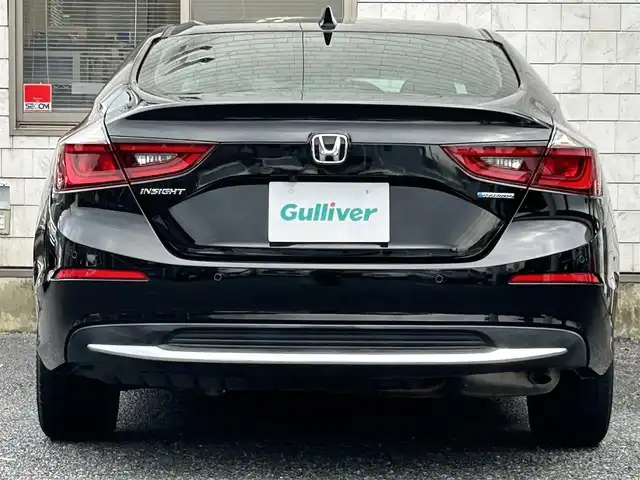 ホンダ インサイト LX 福岡県 2019(平31)年 6.1万km クリスタルブラックパール 純正8インチメモリナビ/　（AM/FM/CD/DVD/Bluetooth/フルセグTV）/バックカメラ/ホンダセンシング/・衝突軽減ブレーキ/・誤発進抑制機能/・後方誤発進抑制機能/・歩行者事故低減ステアリング/・路外逸脱抑制機能/・先行車発進お知らせ機能/・標識認識機能/オートライト/横滑り防止機能/コーナーセンサー/クリアランスソナー/アダプティブクルーズコントロール/純正16インチアルミホイール/シートヒーター（D/N)/ビルトインETC2.0/社外前方ドライブレコーダー/社外フロアマット/パドルシフト/電格ウインカーミラー/プッシュスタート/USB端子×2/電源アダプター×1/ISOFIX/盗難防止装置/スペアキー×1/保証書/取扱説明書/ナビ取扱説明書