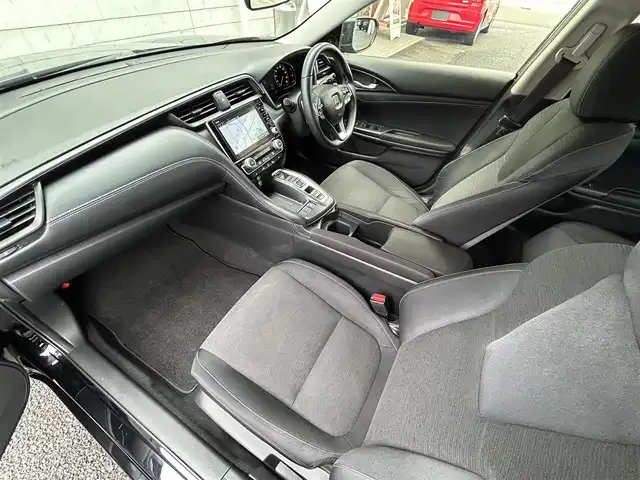 ホンダ インサイト LX 福岡県 2019(平31)年 6.1万km クリスタルブラックパール 純正8インチメモリナビ/　（AM/FM/CD/DVD/Bluetooth/フルセグTV）/バックカメラ/ホンダセンシング/・衝突軽減ブレーキ/・誤発進抑制機能/・後方誤発進抑制機能/・歩行者事故低減ステアリング/・路外逸脱抑制機能/・先行車発進お知らせ機能/・標識認識機能/オートライト/横滑り防止機能/コーナーセンサー/クリアランスソナー/アダプティブクルーズコントロール/純正16インチアルミホイール/シートヒーター（D/N)/ビルトインETC2.0/社外前方ドライブレコーダー/社外フロアマット/パドルシフト/電格ウインカーミラー/プッシュスタート/USB端子×2/電源アダプター×1/ISOFIX/盗難防止装置/スペアキー×1/保証書/取扱説明書/ナビ取扱説明書