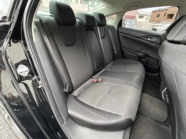 ホンダ インサイト LX 福岡県 2019(平31)年 6.1万km クリスタルブラックパール 純正8インチメモリナビ/　（AM/FM/CD/DVD/Bluetooth/フルセグTV）/バックカメラ/ホンダセンシング/・衝突軽減ブレーキ/・誤発進抑制機能/・後方誤発進抑制機能/・歩行者事故低減ステアリング/・路外逸脱抑制機能/・先行車発進お知らせ機能/・標識認識機能/オートライト/横滑り防止機能/コーナーセンサー/クリアランスソナー/アダプティブクルーズコントロール/純正16インチアルミホイール/シートヒーター（D/N)/ビルトインETC2.0/社外前方ドライブレコーダー/社外フロアマット/パドルシフト/電格ウインカーミラー/プッシュスタート/USB端子×2/電源アダプター×1/ISOFIX/盗難防止装置/スペアキー×1/保証書/取扱説明書/ナビ取扱説明書
