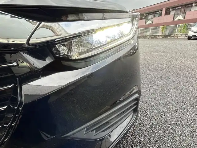 ホンダ インサイト LX 福岡県 2019(平31)年 6.1万km クリスタルブラックパール 純正8インチメモリナビ/　（AM/FM/CD/DVD/Bluetooth/フルセグTV）/バックカメラ/ホンダセンシング/・衝突軽減ブレーキ/・誤発進抑制機能/・後方誤発進抑制機能/・歩行者事故低減ステアリング/・路外逸脱抑制機能/・先行車発進お知らせ機能/・標識認識機能/オートライト/横滑り防止機能/コーナーセンサー/クリアランスソナー/アダプティブクルーズコントロール/純正16インチアルミホイール/シートヒーター（D/N)/ビルトインETC2.0/社外前方ドライブレコーダー/社外フロアマット/パドルシフト/電格ウインカーミラー/プッシュスタート/USB端子×2/電源アダプター×1/ISOFIX/盗難防止装置/スペアキー×1/保証書/取扱説明書/ナビ取扱説明書