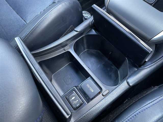 トヨタ ハリアー プログレス メタル&レザーPスタイルブルーイッシュ 群馬県 2018(平30)年 7.3万km ブラックマイカ 純正SDナビ/  (AM/FM/CD/DVD/BT/USB/SD)/フルセグTV/JBLプレミアムサウンド/サンルーフ/全方位カメラ/トヨタセーフティーセンス/クルーズコントロール/レーンキープアシスト/前後コーナーセンサー/パワーシート/メモリーシート/シートヒーター/シートクーラー/オートパワーウィンドウ/パワーバックドア/電動パーキング/純正アルミホイール/純正フロアマット/ステアリングスイッチ/ETC2.0/スマートキー/プッシュスタート/LEDヘッドライト/電格ミラー/ターボ/保証書/取扱説明書