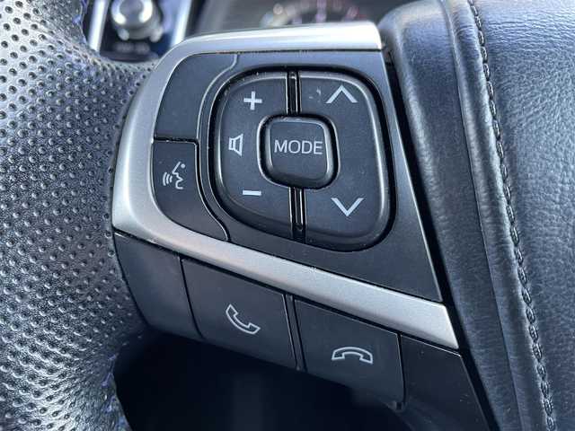 トヨタ ハリアー プログレス メタル&レザーPスタイルブルーイッシュ 群馬県 2018(平30)年 7.3万km ブラックマイカ 純正SDナビ/  (AM/FM/CD/DVD/BT/USB/SD)/フルセグTV/JBLプレミアムサウンド/サンルーフ/全方位カメラ/トヨタセーフティーセンス/クルーズコントロール/レーンキープアシスト/前後コーナーセンサー/パワーシート/メモリーシート/シートヒーター/シートクーラー/オートパワーウィンドウ/パワーバックドア/電動パーキング/純正アルミホイール/純正フロアマット/ステアリングスイッチ/ETC2.0/スマートキー/プッシュスタート/LEDヘッドライト/電格ミラー/ターボ/保証書/取扱説明書