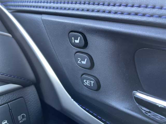 トヨタ ハリアー プログレス メタル&レザーPスタイルブルーイッシュ 群馬県 2018(平30)年 7.3万km ブラックマイカ 純正SDナビ/  (AM/FM/CD/DVD/BT/USB/SD)/フルセグTV/JBLプレミアムサウンド/サンルーフ/全方位カメラ/トヨタセーフティーセンス/クルーズコントロール/レーンキープアシスト/前後コーナーセンサー/パワーシート/メモリーシート/シートヒーター/シートクーラー/オートパワーウィンドウ/パワーバックドア/電動パーキング/純正アルミホイール/純正フロアマット/ステアリングスイッチ/ETC2.0/スマートキー/プッシュスタート/LEDヘッドライト/電格ミラー/ターボ/保証書/取扱説明書