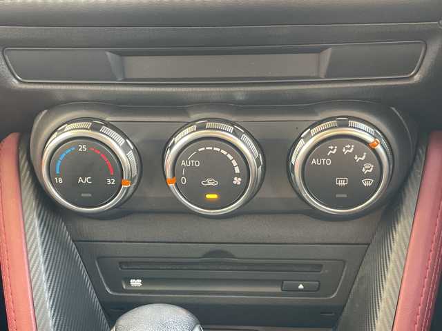 マツダ ＣＸ－３ XD ツーリング 愛知県 2015(平27)年 4.6万km セラミックM 純正ナビ　SDカードなし/ハーフレザー/クルーズコントロール/フルセグ/バックカメラ/ヘッドアップディスプレイ/純正アルミホイール/ETC/ブラインドスポットモニター/LEDヘッドライト/パドルシフト/ステアリングスイッチ/スマートキー/プッシュスタート