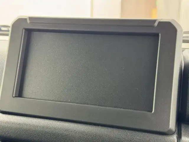 スズキ ジムニー XC 福岡県 2024(令6)年 0.1千km シフォンアイボリーメタリックブラック2トーンルーフ オーディオレス仕様　/クルーズコントロール　/コーナーセンサー　/衝突軽減ブレーキ　/レーンキープ　/ヒルディセントコントロール　/アイドリングストップ　/シートヒーター　/ヒーテッドドアミラー　/ＬＥＤヘッドライト