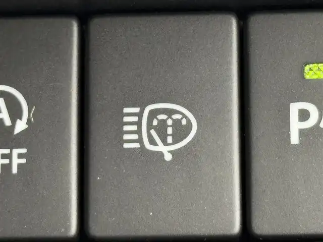 スズキ ジムニー XC 福岡県 2024(令6)年 0.1千km シフォンアイボリーメタリックブラック2トーンルーフ オーディオレス仕様　/クルーズコントロール　/コーナーセンサー　/衝突軽減ブレーキ　/レーンキープ　/ヒルディセントコントロール　/アイドリングストップ　/シートヒーター　/ヒーテッドドアミラー　/ＬＥＤヘッドライト