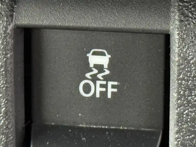 スズキ ジムニー XC 福岡県 2024(令6)年 0.1千km シフォンアイボリーメタリックブラック2トーンルーフ オーディオレス仕様　/クルーズコントロール　/コーナーセンサー　/衝突軽減ブレーキ　/レーンキープ　/ヒルディセントコントロール　/アイドリングストップ　/シートヒーター　/ヒーテッドドアミラー　/ＬＥＤヘッドライト