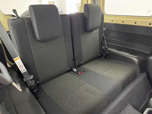 スズキ ジムニー XC 福岡県 2024(令6)年 0.1千km シフォンアイボリーメタリックブラック2トーンルーフ オーディオレス仕様　/クルーズコントロール　/コーナーセンサー　/衝突軽減ブレーキ　/レーンキープ　/ヒルディセントコントロール　/アイドリングストップ　/シートヒーター　/ヒーテッドドアミラー　/ＬＥＤヘッドライト