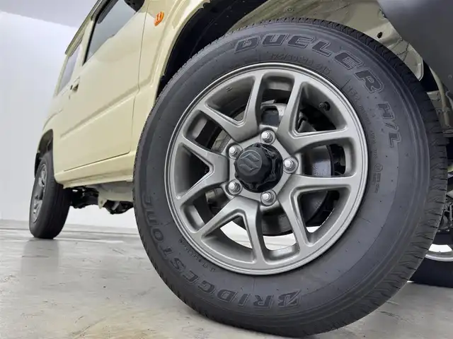 スズキ ジムニー XC 福岡県 2024(令6)年 0.1千km シフォンアイボリーメタリックブラック2トーンルーフ オーディオレス仕様　/クルーズコントロール　/コーナーセンサー　/衝突軽減ブレーキ　/レーンキープ　/ヒルディセントコントロール　/アイドリングストップ　/シートヒーター　/ヒーテッドドアミラー　/ＬＥＤヘッドライト