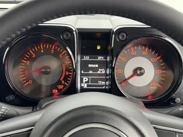 スズキ ジムニー XC 福岡県 2024(令6)年 0.1千km シフォンアイボリーメタリックブラック2トーンルーフ オーディオレス仕様　/クルーズコントロール　/コーナーセンサー　/衝突軽減ブレーキ　/レーンキープ　/ヒルディセントコントロール　/アイドリングストップ　/シートヒーター　/ヒーテッドドアミラー　/ＬＥＤヘッドライト
