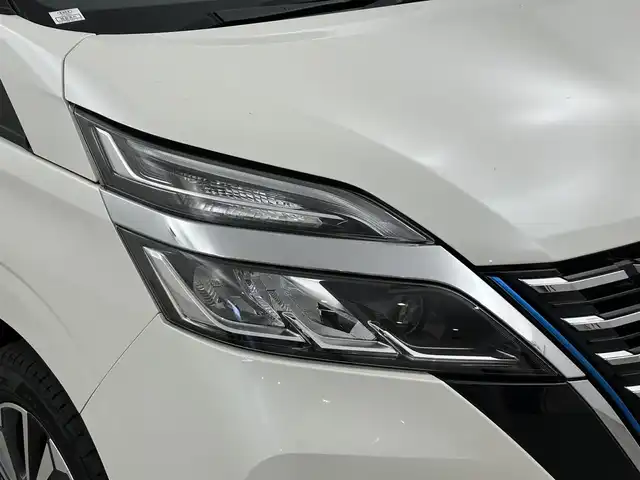 日産 セレナ e－パワー ハイウェイスター 福岡県 2020(令2)年 8.6万km ブリリアントホワイトパール 後席モニター　/純正ナビ　/全方位カメラ　/ＥＴＣ　/前後ドラレコ　/ＡＣＣ　/プロパイロット　/コーナーセンサー　/エマージェンシーブレーキ　/レーンキープ　/ＢＳＭ　/パーキングアシスト　/両側電動スライドドア　/ＬＥＤ