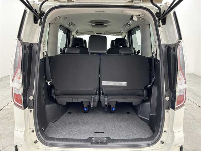 日産 セレナ e－パワー ハイウェイスター V 福岡県 2020(令2)年 8.6万km ブリリアントホワイトパール 後席モニター　/純正ナビ　/全方位カメラ　/ＥＴＣ　/前後ドラレコ　/ＡＣＣ　/プロパイロット　/コーナーセンサー　/エマージェンシーブレーキ　/レーンキープ　/ＢＳＭ　/パーキングアシスト　/両側電動スライドドア　/ＬＥＤ