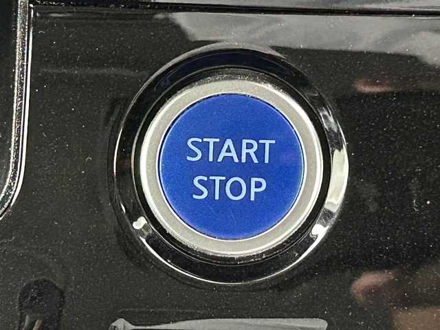 日産 セレナ e－パワー ハイウェイスター V 福岡県 2020(令2)年 8.6万km ブリリアントホワイトパール 後席モニター　/純正ナビ　/全方位カメラ　/ＥＴＣ　/前後ドラレコ　/ＡＣＣ　/プロパイロット　/コーナーセンサー　/エマージェンシーブレーキ　/レーンキープ　/ＢＳＭ　/パーキングアシスト　/両側電動スライドドア　/ＬＥＤ
